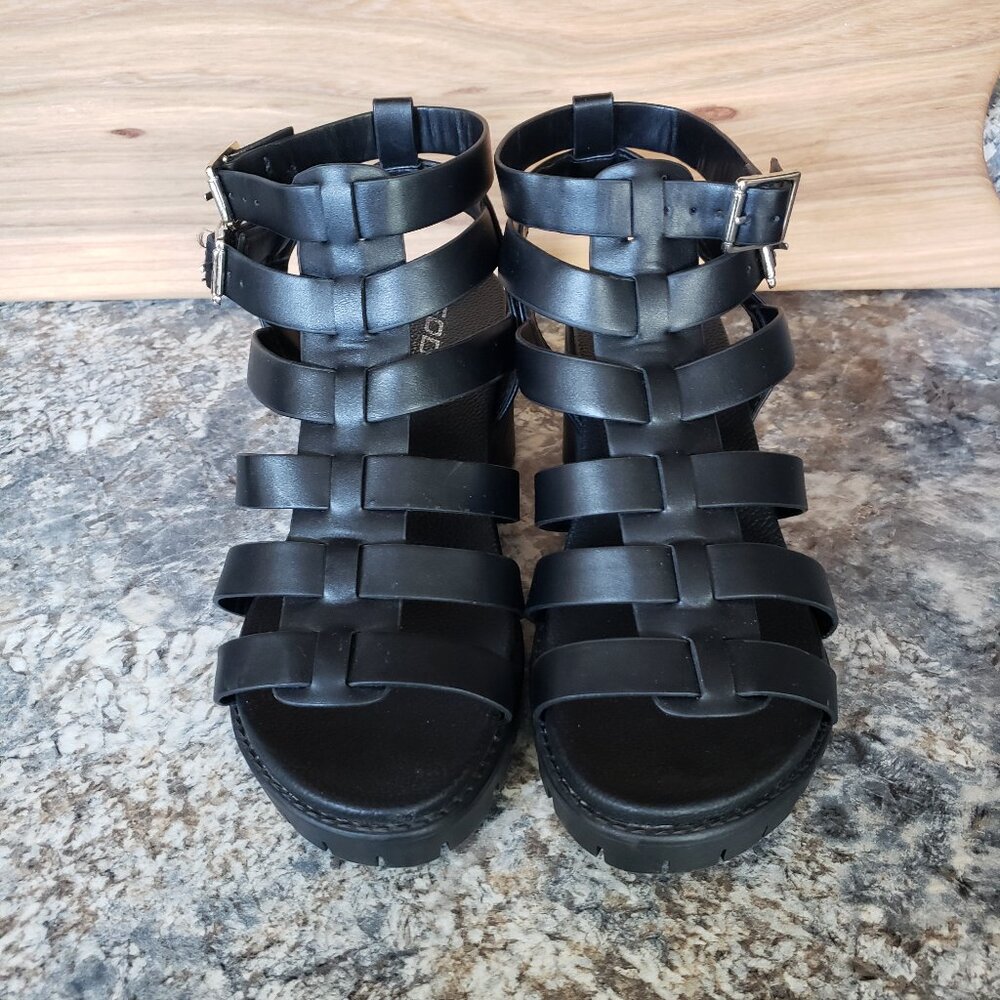 Soda Strappy Y2K Platform Sandals - Size 7
